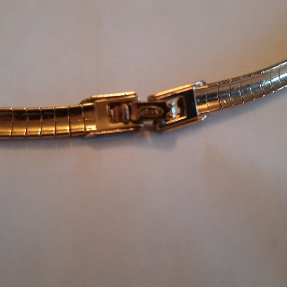 Vintage Avon Collarbone Necklace w/extension - Picture 2 of 10